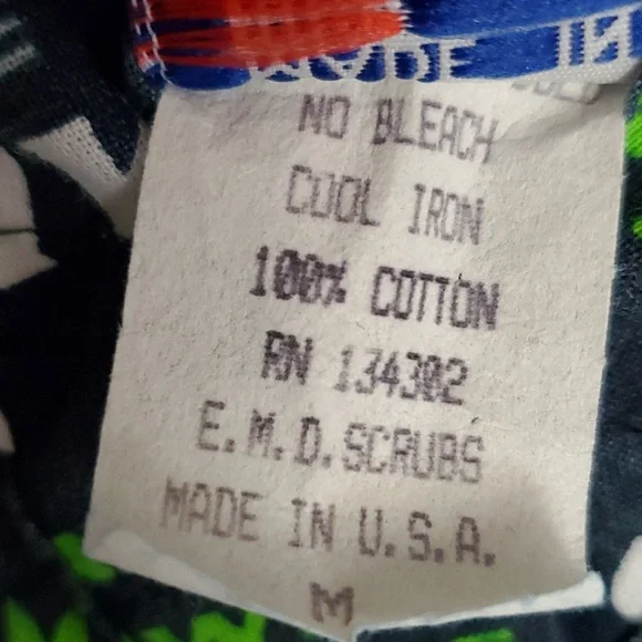 NFL Seattle Seahawks Men's Scrubs - Picture 4 of 6